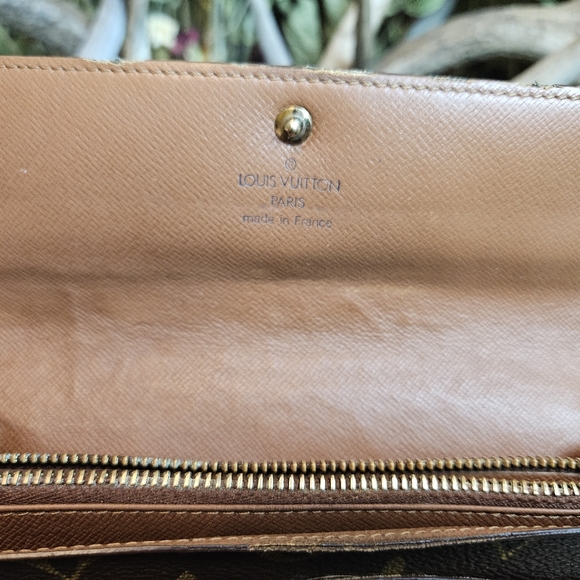 Authentic Louis Vuitton Monogram Pochette Porte - Picture 6 of 8